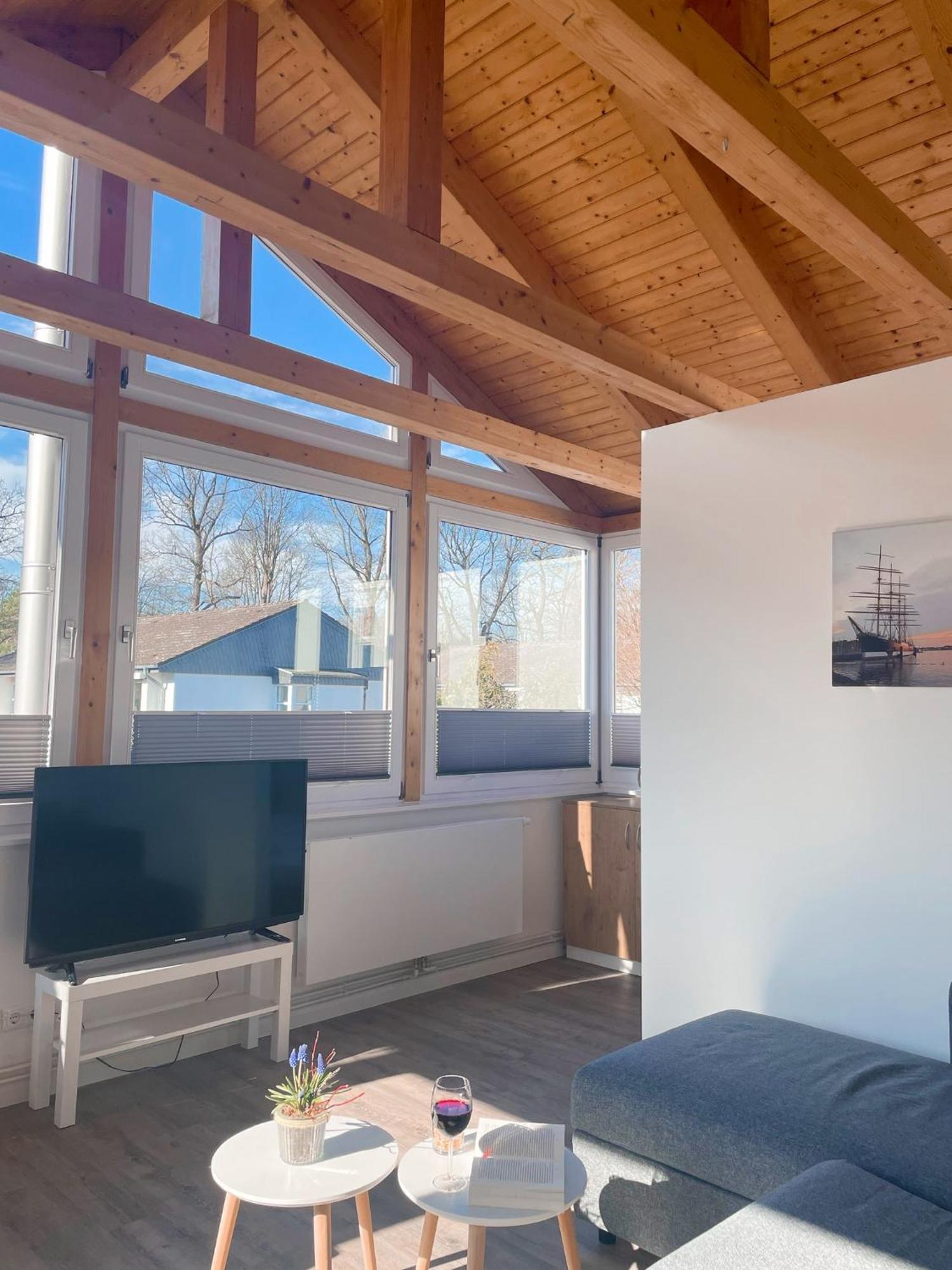 Haus Urvasi Apartment ลูเบค ภายนอก รูปภาพ